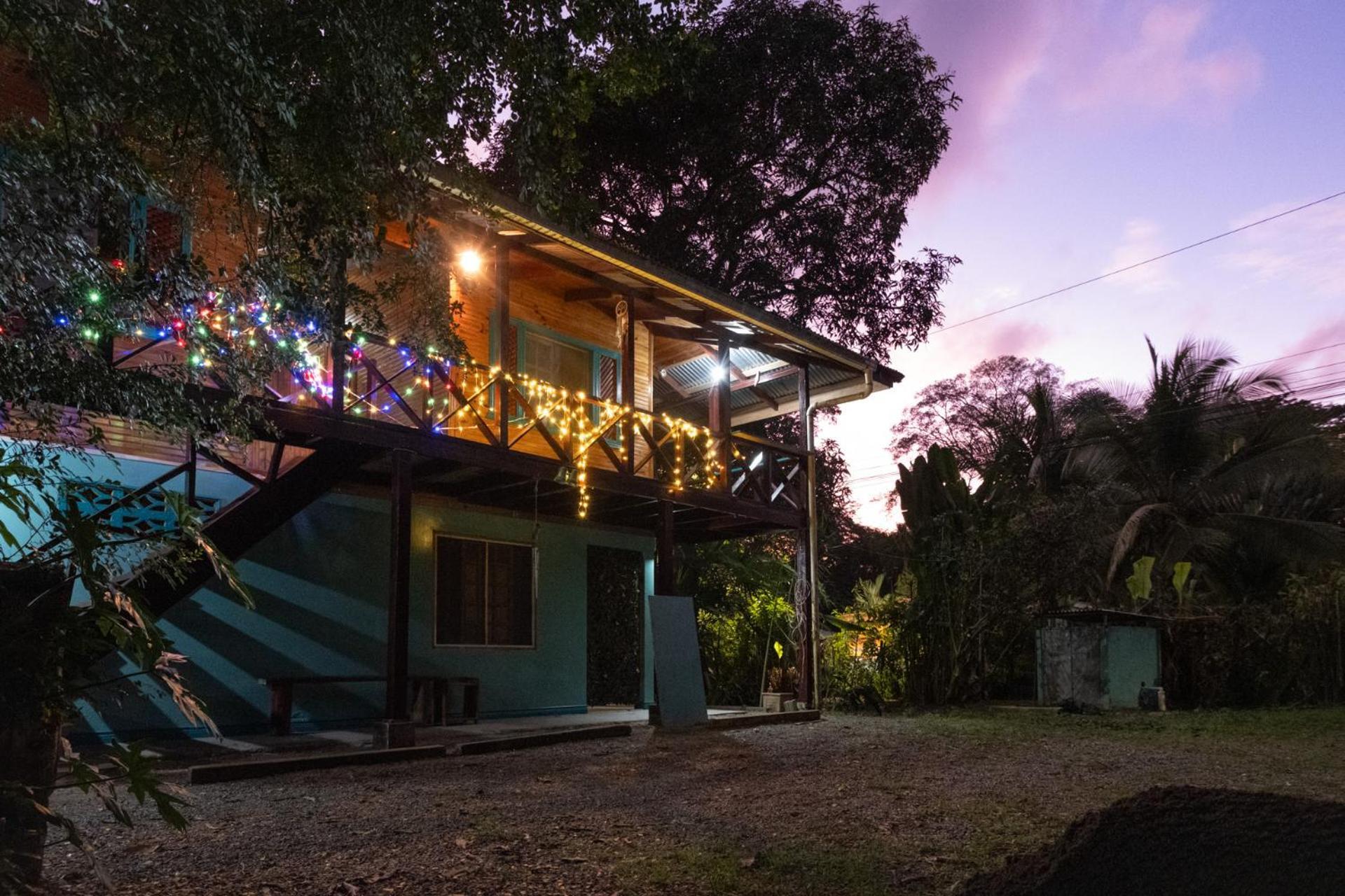 Casa Aldirica Hotel Cahuita Kültér fotó